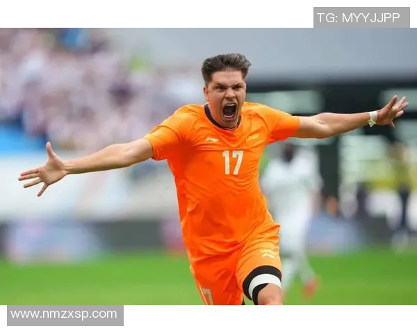 足球队6号球员有哪些世界级球星及其代表性表现分析